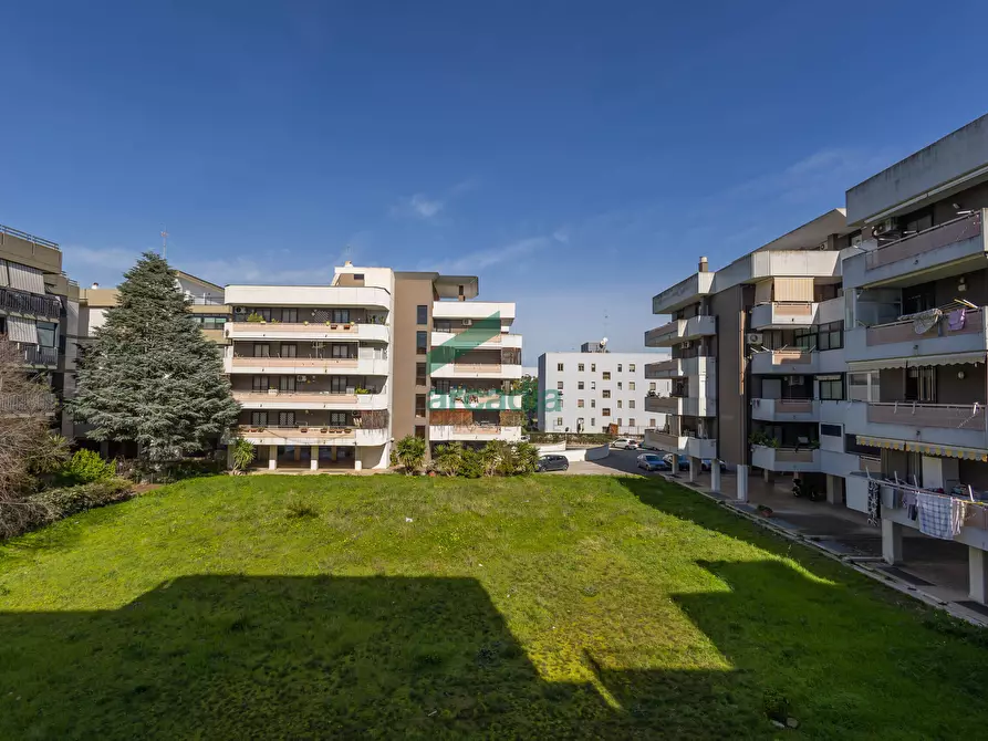 Immagine 29 di Quadrilocale in vendita  in Via Rosario Livatino 9 a Bari