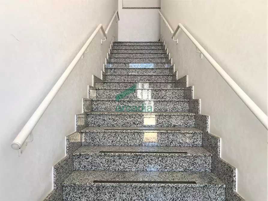 Immagine 28 di Attività artigianale in vendita  in Via delle Magnolie 8 a Modugno