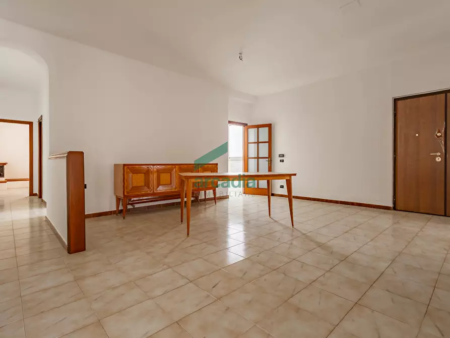 Immagine 10 di Quadrilocale in vendita  in Viale Japigia 42 a Bari