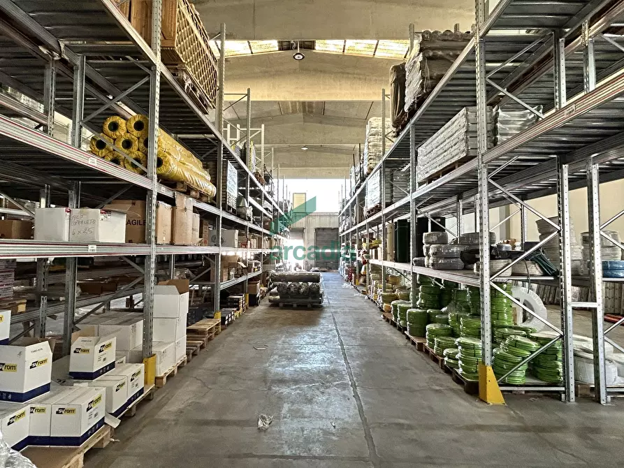 Immagine 8 di Attività artigianale in vendita  in SP54 km 1 a Modugno