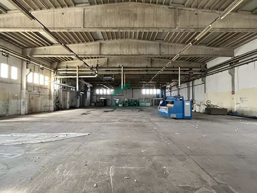 Immagine 12 di Attività artigianale in affitto  in SP231 KM 0,800 a Modugno