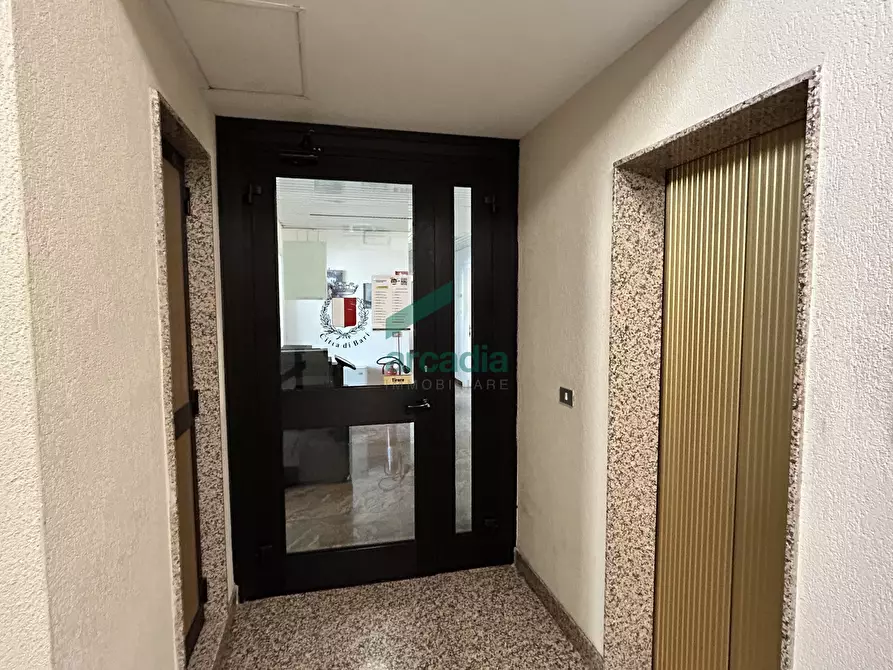 Immagine 4 di Ufficio in vendita  in Via Michele Garruba 47 a Bari