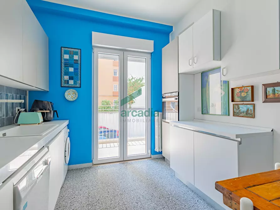 Immagine 5 di Appartamento in vendita  in Largo Ciaia 13 a Bari