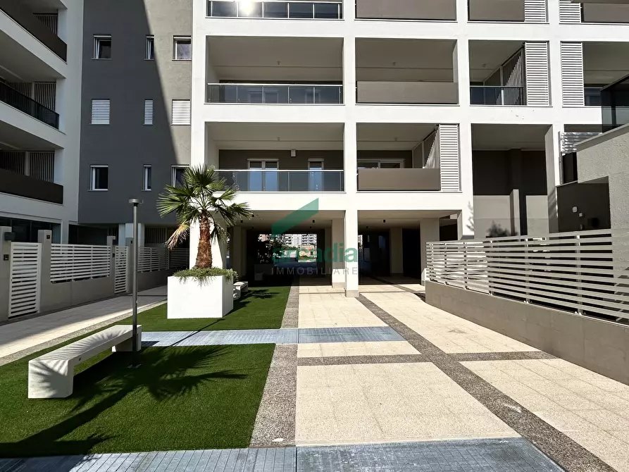 Immagine 18 di Bilocale in affitto  in Via Giovanni Amendola 156 a Bari