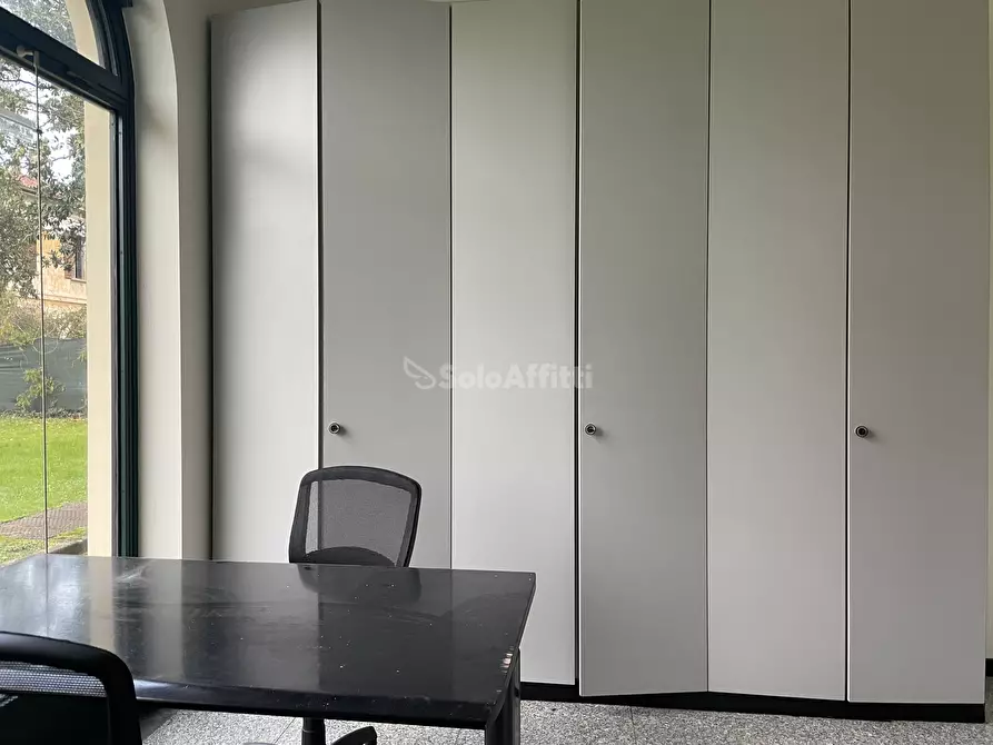 Immagine 36 di Locale commerciale in affitto  in Piazza Baracca 18 a Buscate