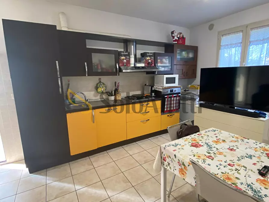 Immagine 2 di Bilocale in affitto  in Via Tavoleto 57 a San Clemente