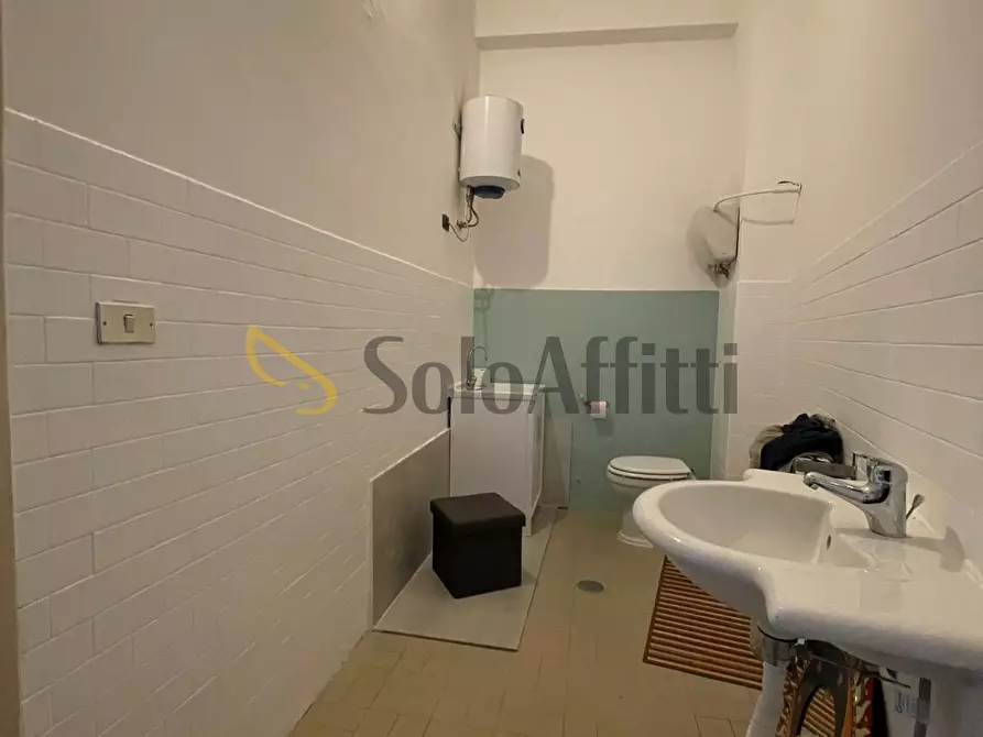 Immagine 8 di Locale commerciale in affitto  a Frosinone