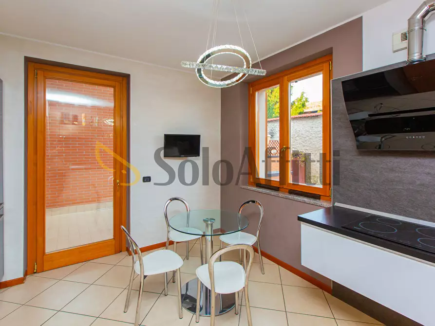 Immagine 12 di Villetta a schiera in affitto  in Via Bienate 4 a Busto Arsizio