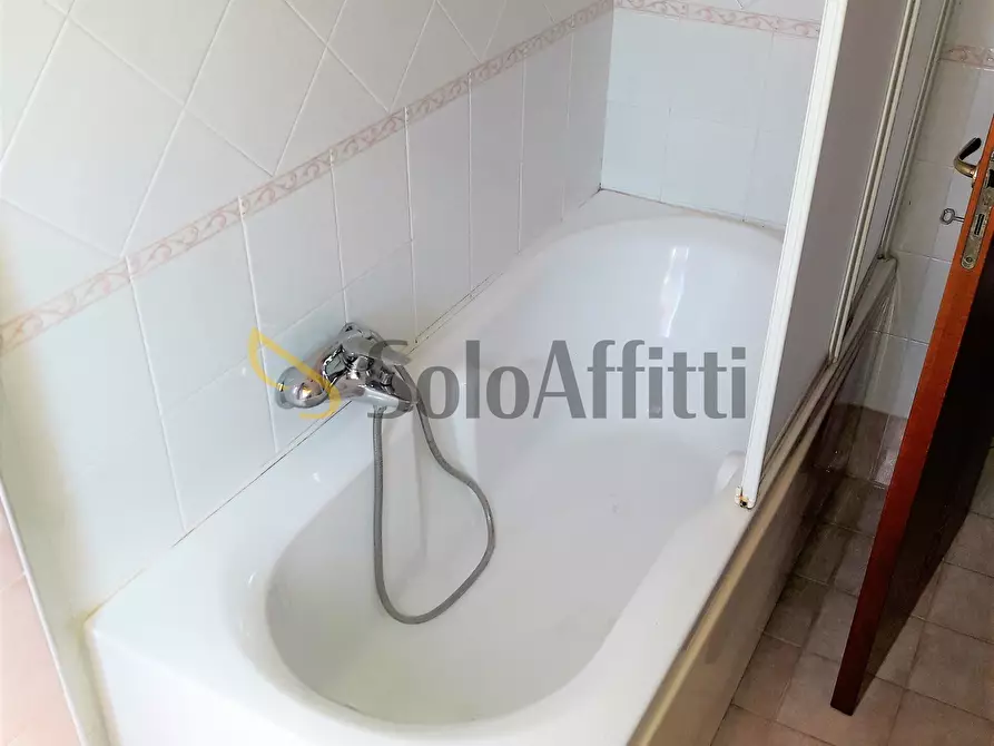 Immagine 12 di Trilocale in affitto  in Viale Europa 54 a Catanzaro