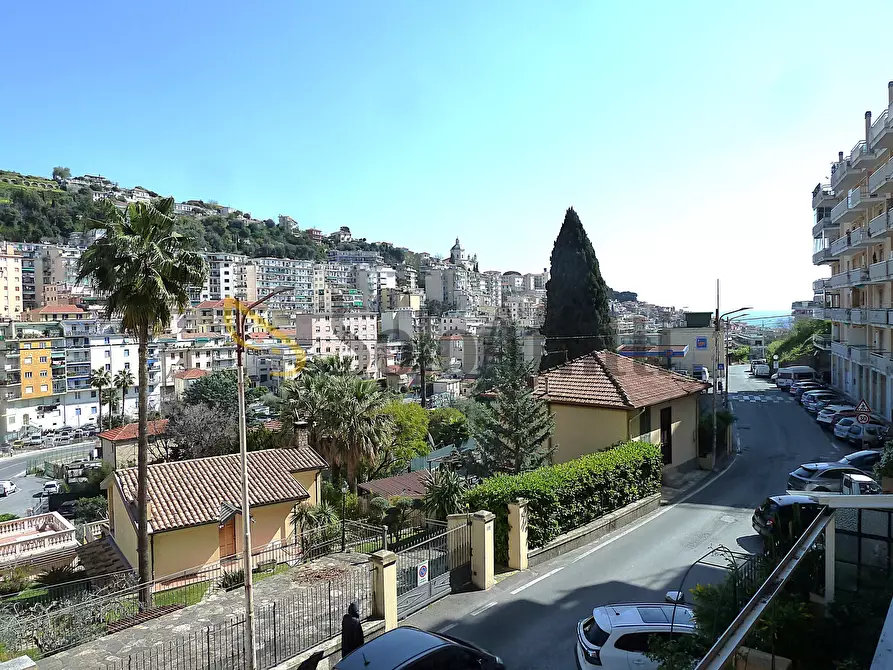 Immagine 15 di Trilocale in affitto  in Via Galileo Galilei 159 a San Remo