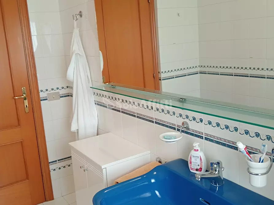 Immagine 14 di Quadrilocale in affitto  a Falconara Marittima