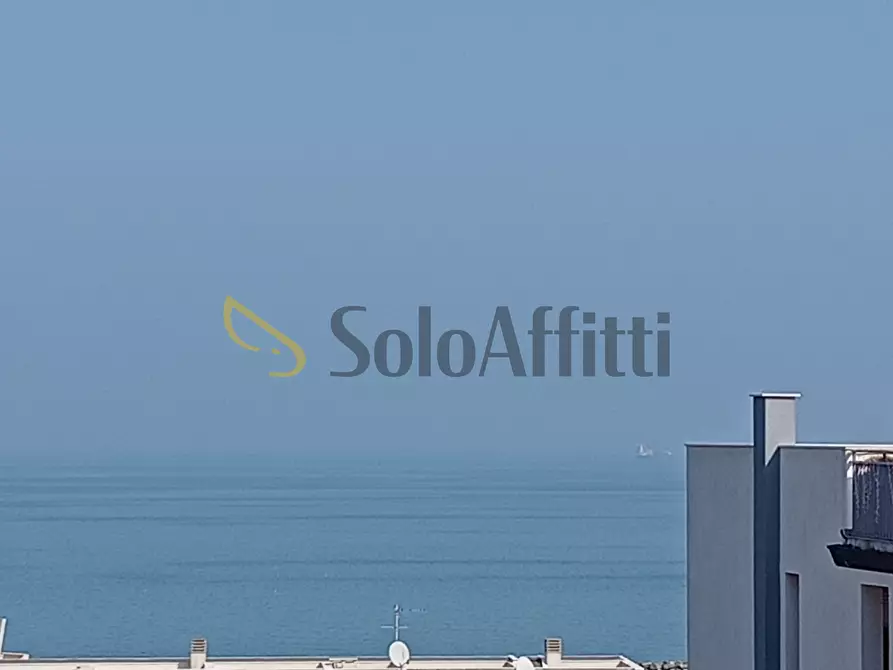 Immagine 4 di Quadrilocale in affitto  a Falconara Marittima
