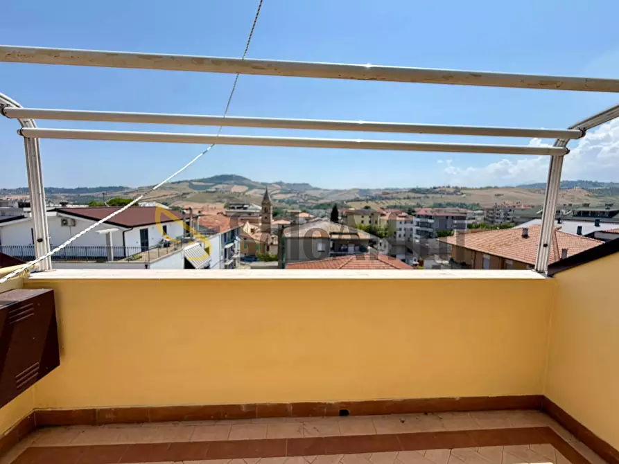 Immagine 12 di Trilocale in affitto  in Via Galileo Galilei 100 a Teramo