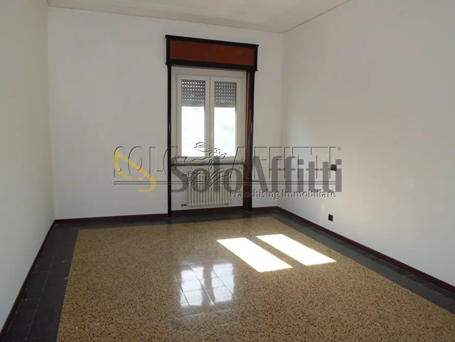 Immagine 10 di Quadrilocale in affitto  in Viale libertà a Pavia