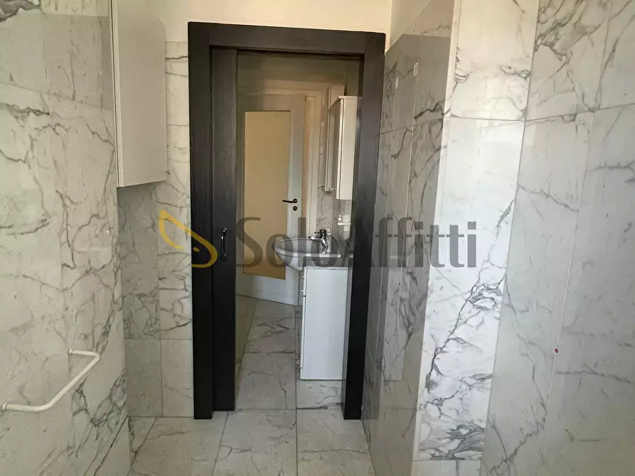 Immagine 17 di Trilocale in affitto  in Corso Galileo Ferraris a Torino