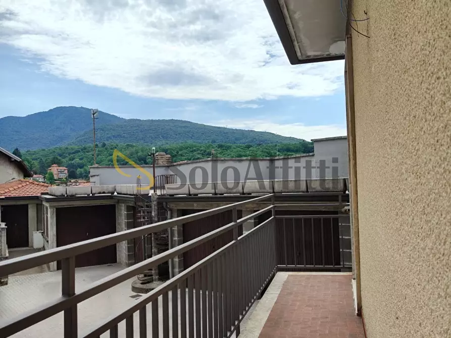 Immagine 4 di Bilocale in affitto  a Gemonio