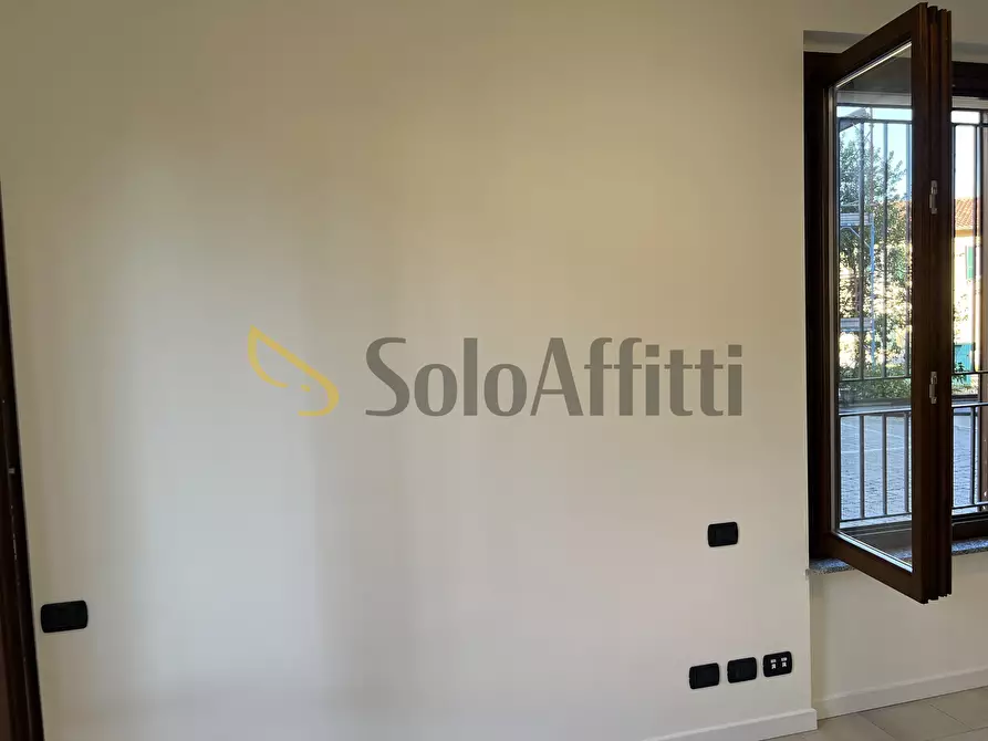 Immagine 28 di Trilocale in affitto  a Rovellasca