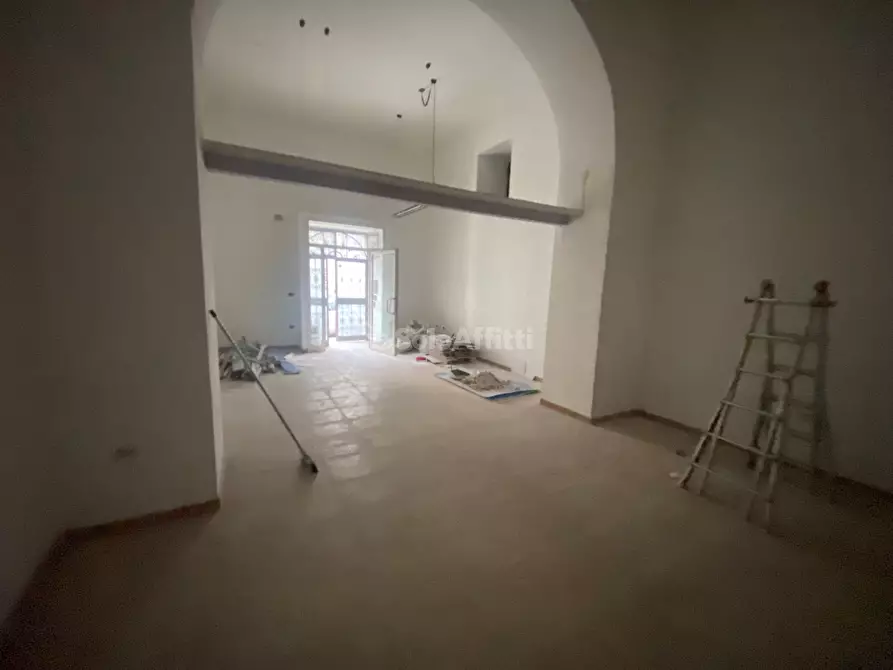 Immagine 2 di Locale commerciale in affitto  in Via Fulvio Renella 37 a Caserta