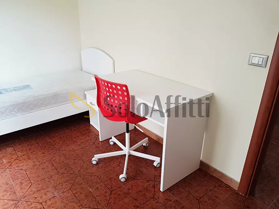 Immagine 5 di Pentalocale in affitto  a Catanzaro
