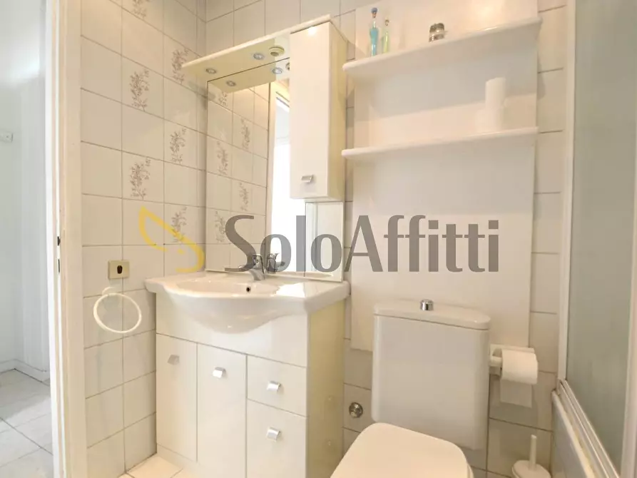 Immagine 16 di Bilocale in affitto  in Via Massimo d'Azeglio 18 a Rozzano