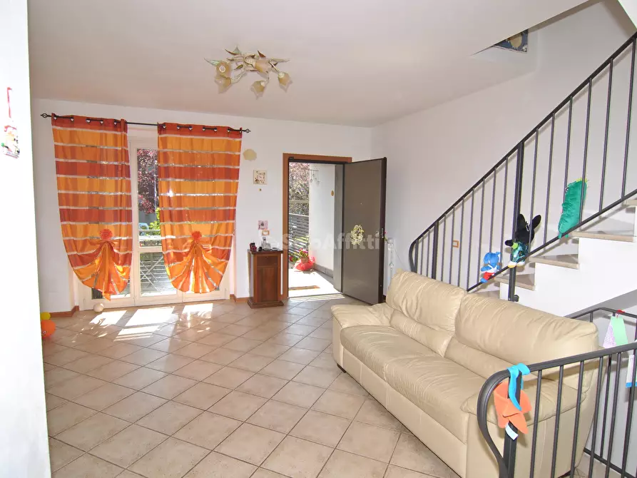 Immagine 1 di Villetta a schiera in affitto  in Via Giovanni Lomi 6 a Livorno