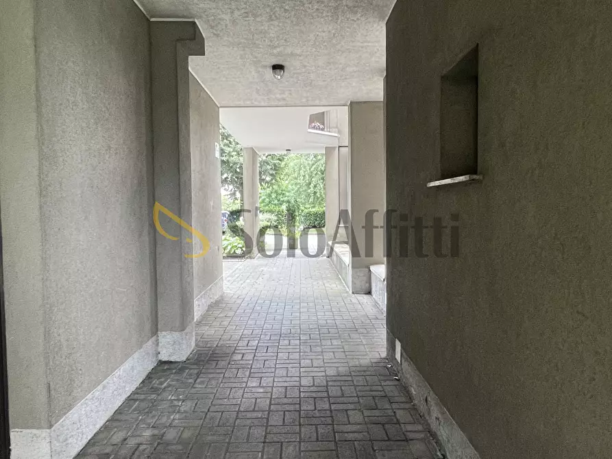 Immagine 13 di Locale commerciale in affitto  in Via G. B. Busnelli 78 a Saronno