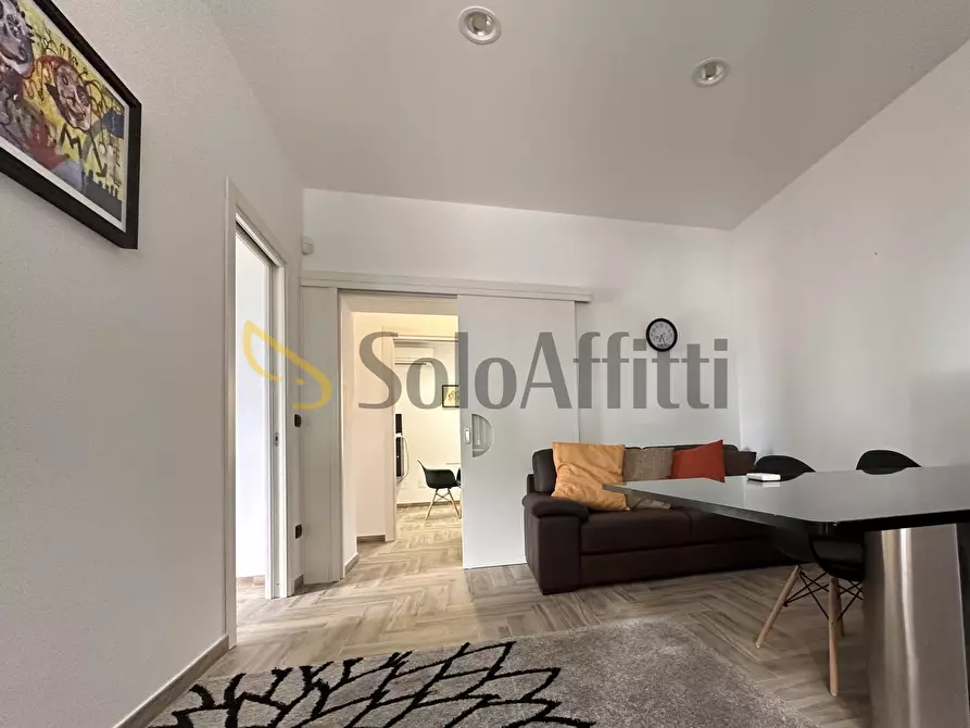 Immagine 14 di Ufficio in affitto  a Catanzaro