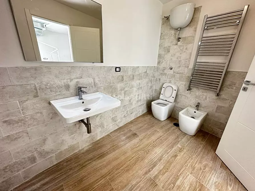 Immagine 24 di Trilocale in affitto  in Via delle Ferriere 20 a Caserta