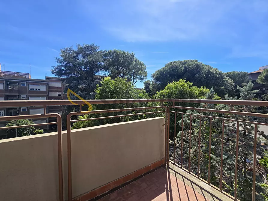 Immagine 21 di Trilocale in affitto  in Via Montaione 12 a Roma