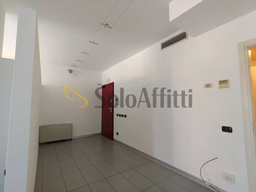 Immagine 7 di Ufficio in affitto  a Gallarate