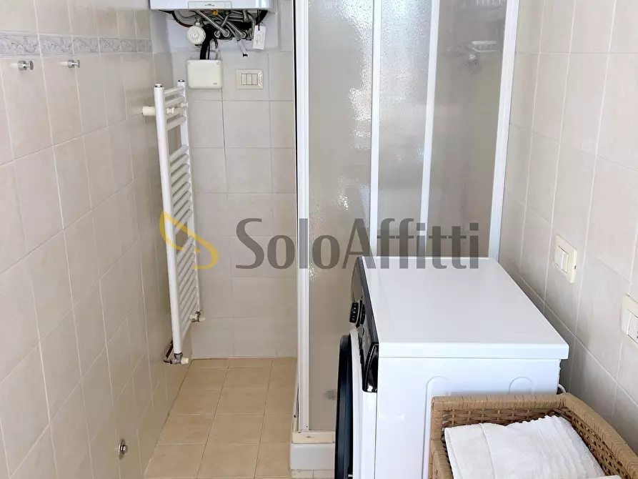 Immagine 14 di Bilocale in affitto  a Ancona