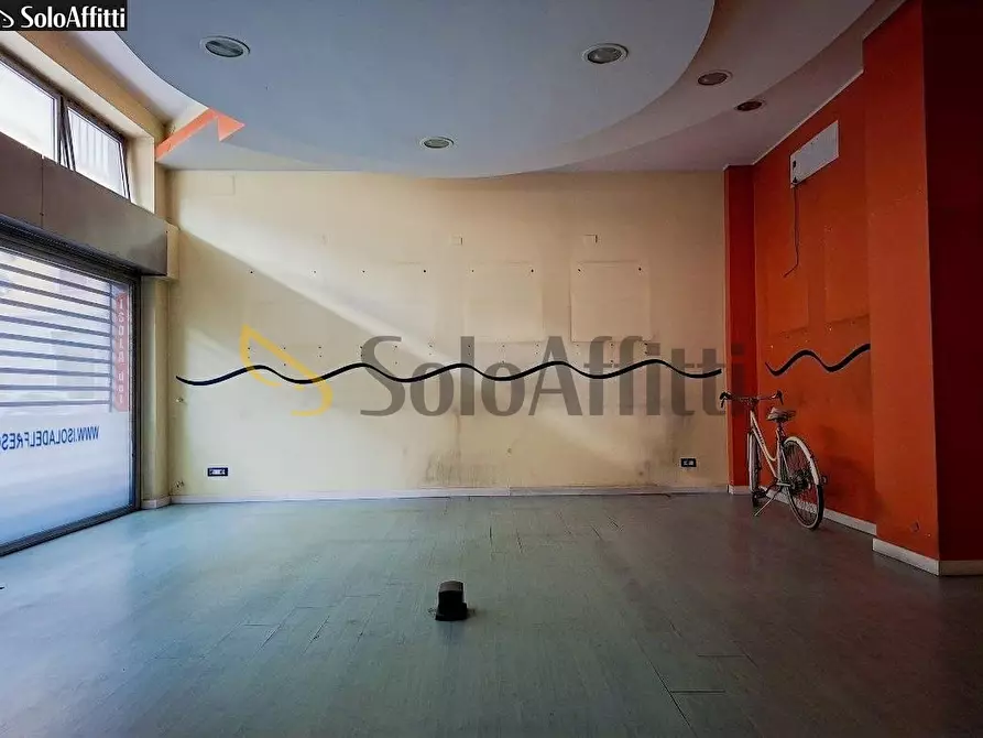 Immagine 2 di Locale commerciale in affitto  in Via Antonio Origo 28 a Lissone
