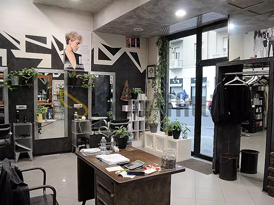 Immagine 7 di Locale commerciale in affitto  in Via Vittorio Asinari di Bernezzo 33d a Torino