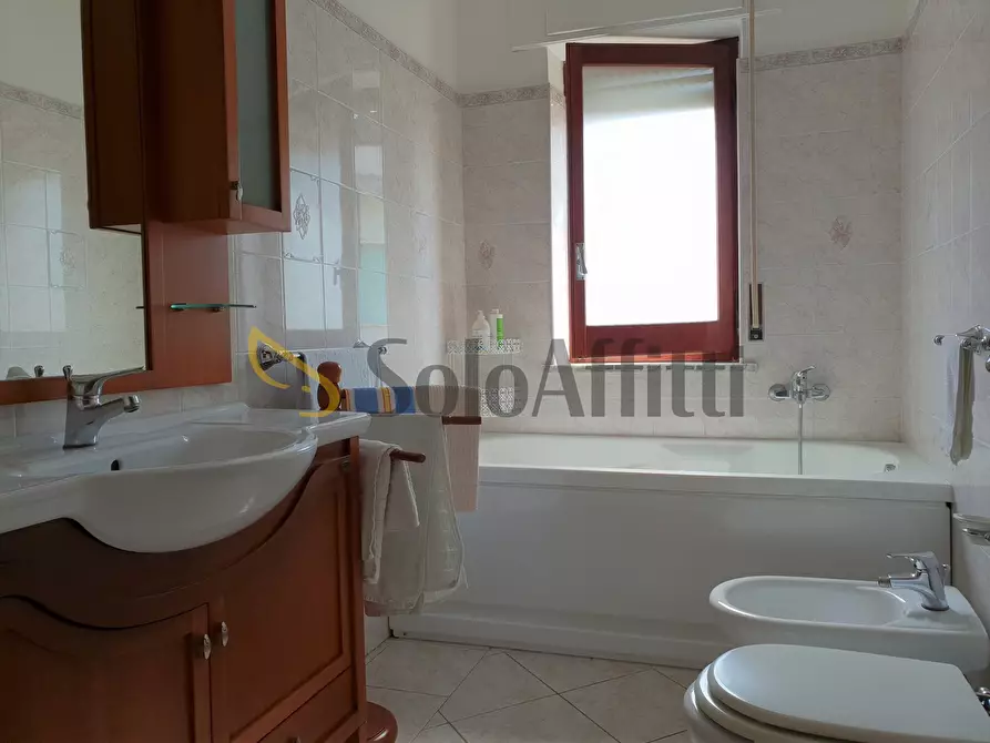 Immagine 15 di Quadrilocale in affitto  a Catanzaro