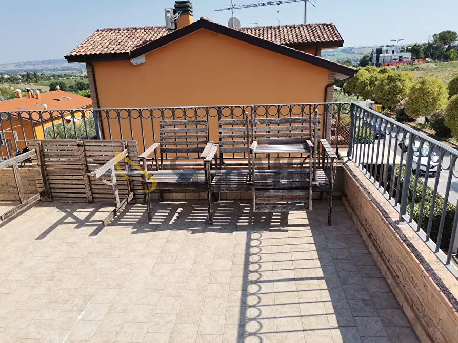 Immagine 5 di Bilocale in affitto  a Osimo