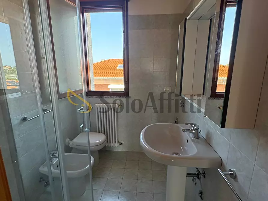 Immagine 13 di Trilocale in affitto  in Via Lodovico Vincini 35 a Rimini