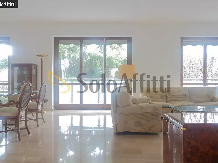 Immagine 13 di Trilocale in affitto  in Piazza Aldo Moro 1 a Cologno Monzese