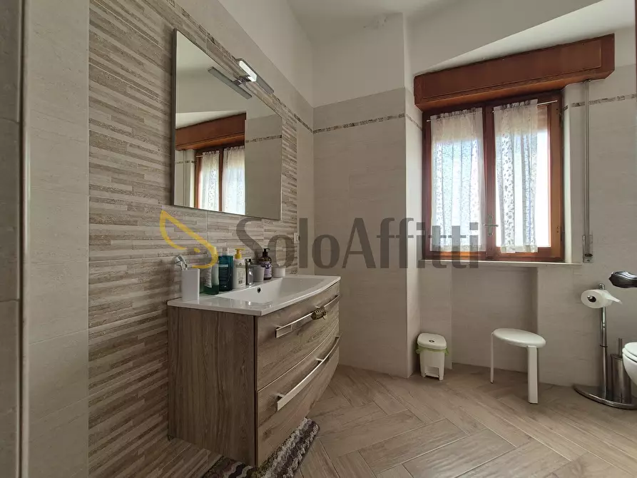 Immagine 12 di Stanza singola in affitto  a Catanzaro