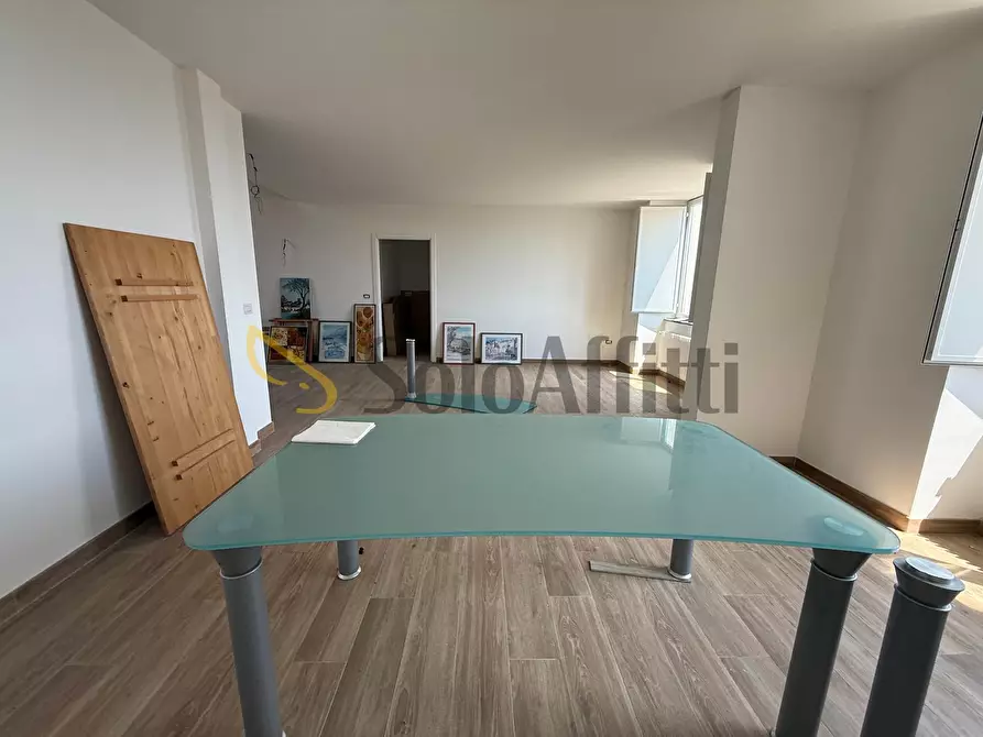 Immagine 9 di Loft/Open space in affitto  in Via dei Giardini Reali a Caserta
