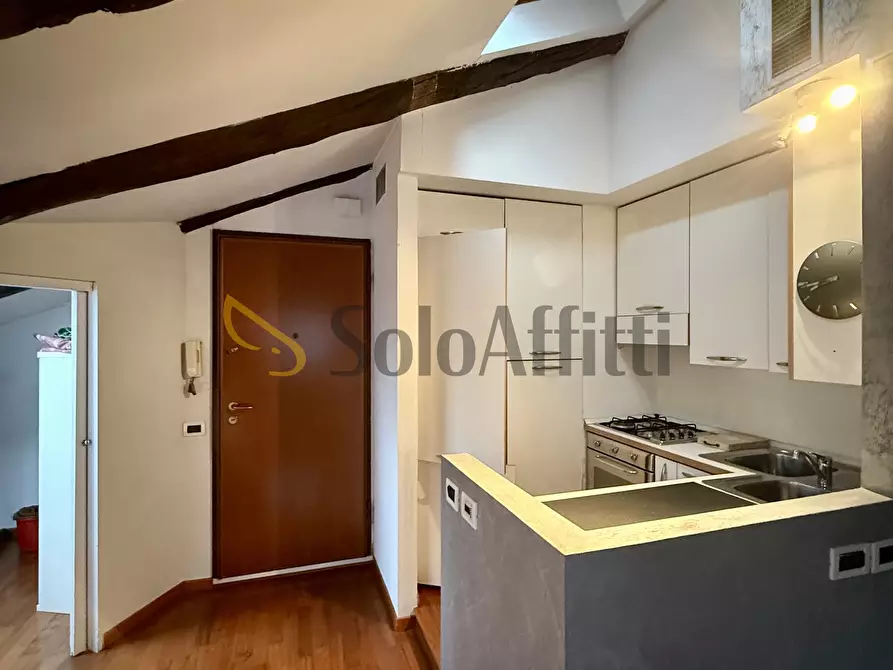 Immagine 28 di Bilocale in affitto  in Via Magenta 37 a Torino