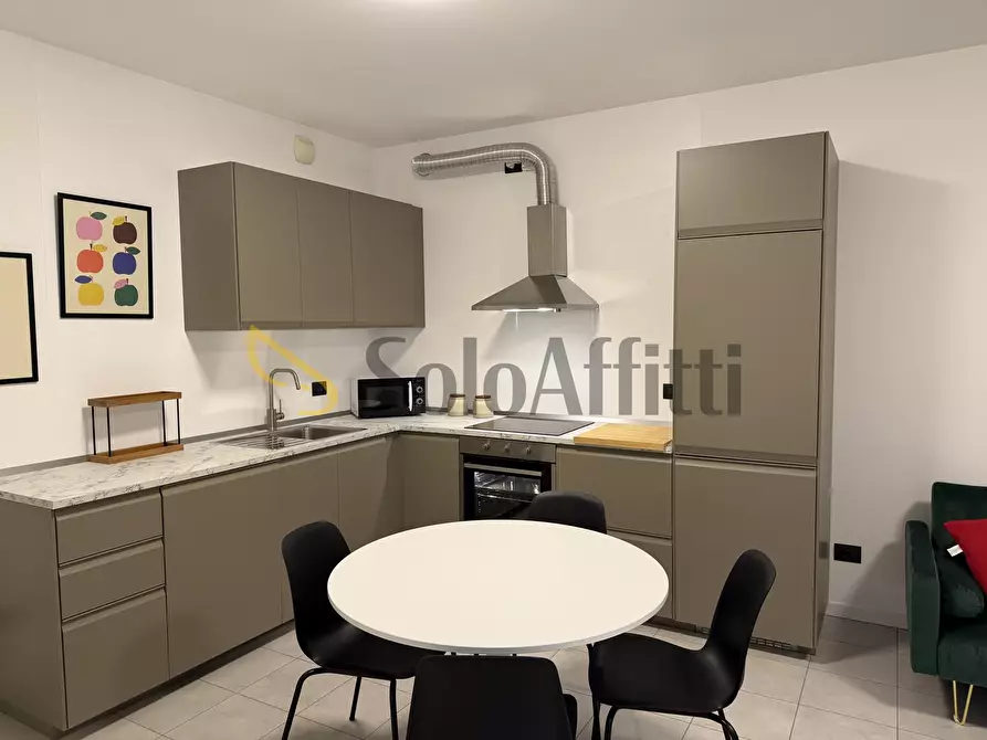 Immagine 7 di Bilocale in affitto  in Via 4 Novembre 328 a Caronno Pertusella