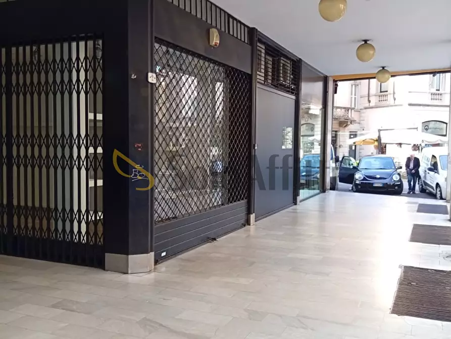 Immagine 1 di Locale commerciale in affitto  a Gallarate
