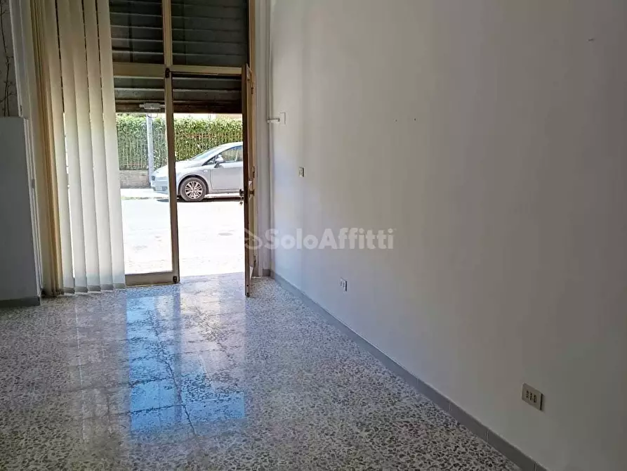 Immagine 14 di Attività artigianale in affitto  in Via Camillo Benso Cavour 44 a Latina