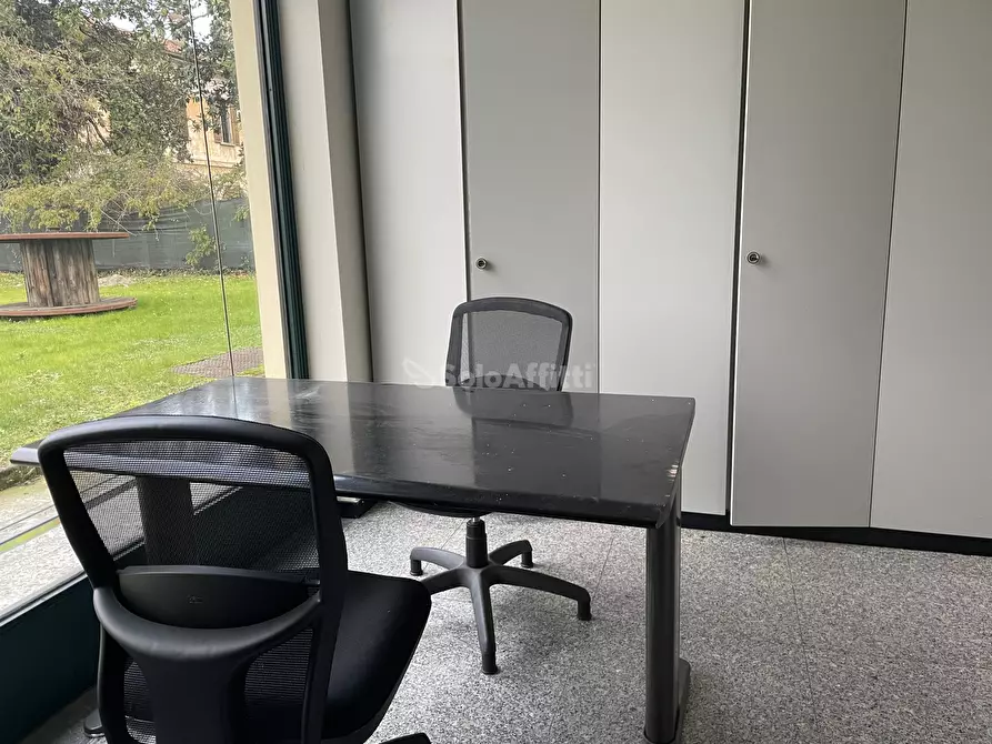 Immagine 37 di Locale commerciale in affitto  in Piazza Baracca 18 a Buscate