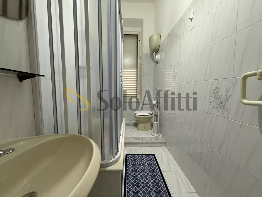 Immagine 10 di Stanza singola in affitto  a Catanzaro