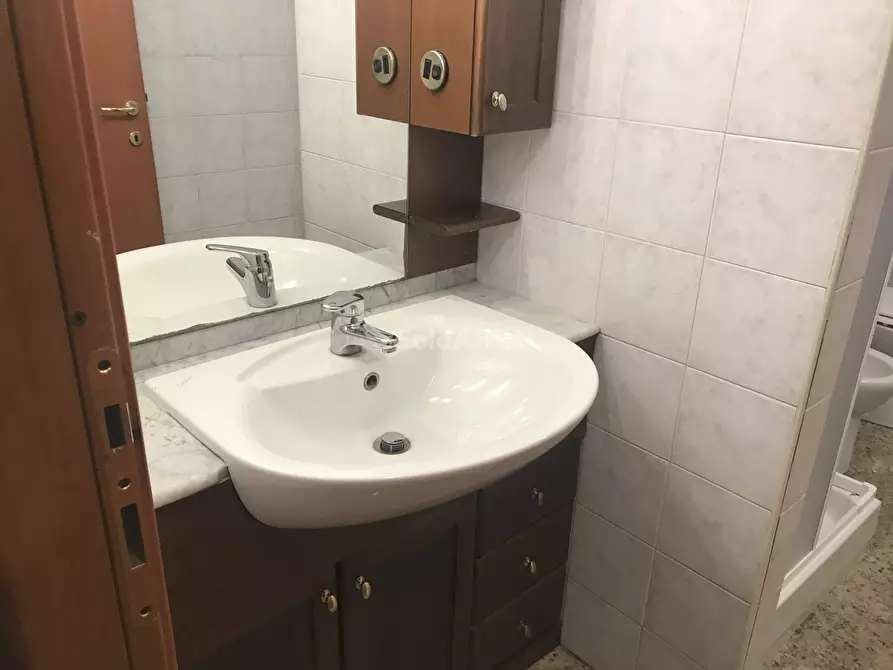 Immagine 8 di Bilocale in affitto  in Via Fornaci 45 a Settimo Torinese