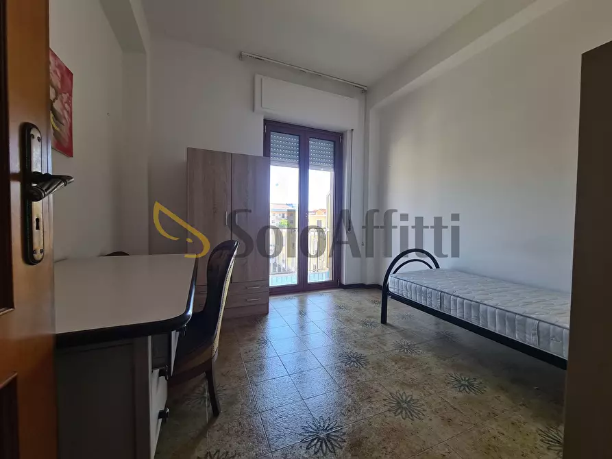 Immagine 8 di Stanza singola in affitto  a Catanzaro