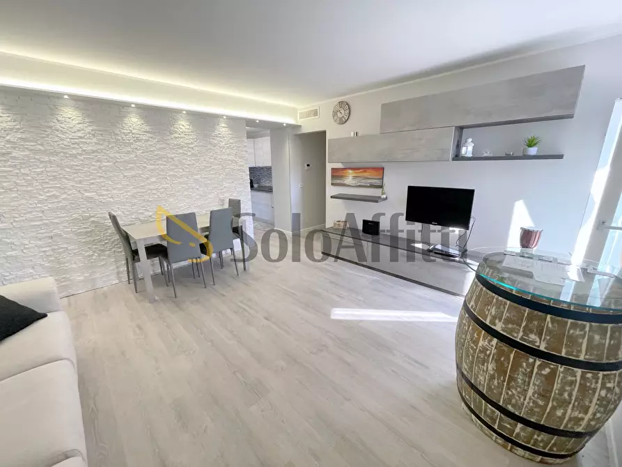 Immagine 2 di Trilocale in affitto  a Sirolo