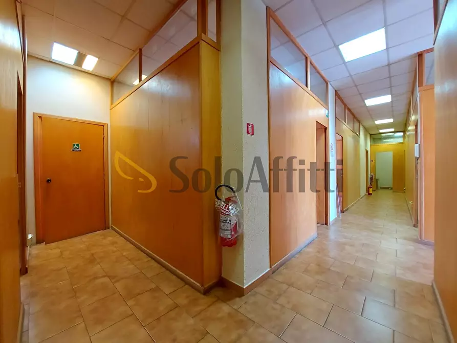 Immagine 12 di Locale commerciale in affitto  in Via del Tempio della Fortuna a Fiumicino