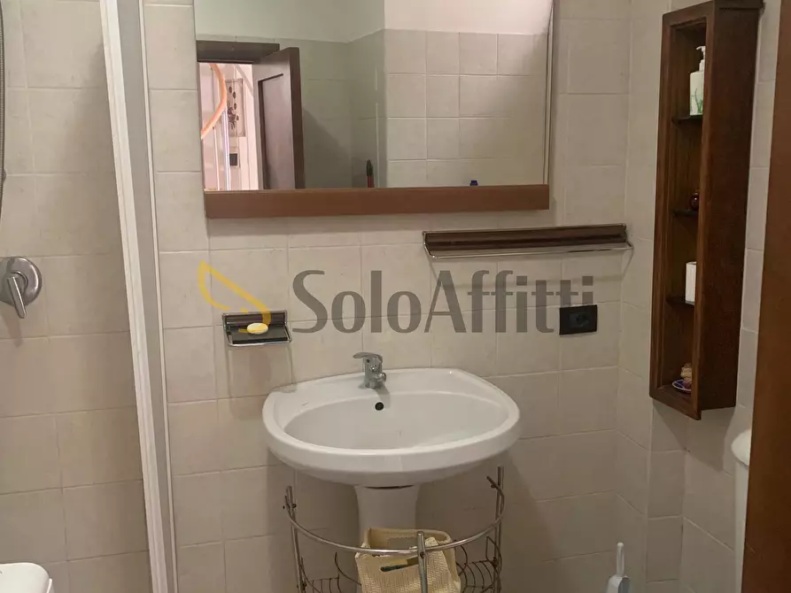 Immagine 28 di Bilocale in affitto  in Via Bonanno 22 a Catania